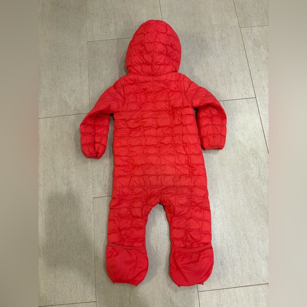 The North Face Infant Thermoball Bunting size 12-18 months - Picture 2 of 5